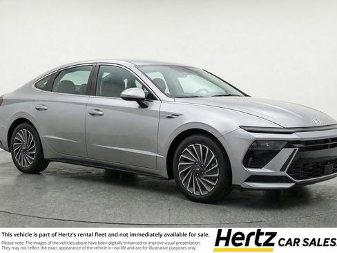 Used 2025 Hyundai Sonata SEL FWD image 1