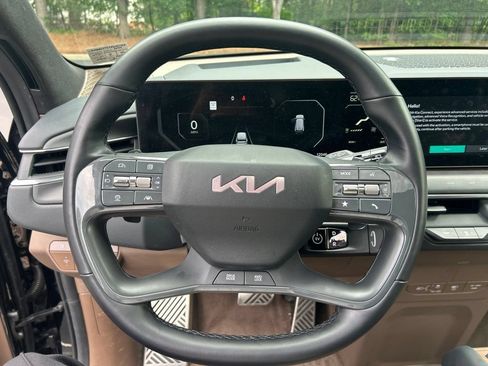 Used 2024 Kia EV9 GT-Line AWD/4WD image 8