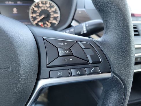 Used 2023 Nissan Altima 2.5 SV image 18