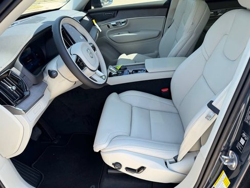 New 2026 Volvo XC90 T8 Ultra w/ Protection Package AWD/4WD image 19