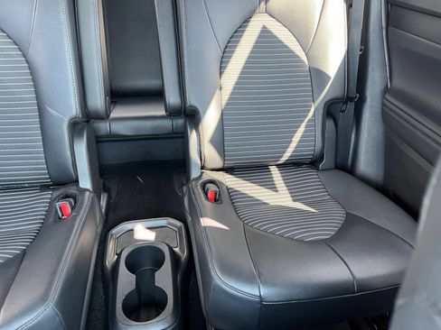 Used 2025 Toyota Highlander XSE AWD/4WD image 35