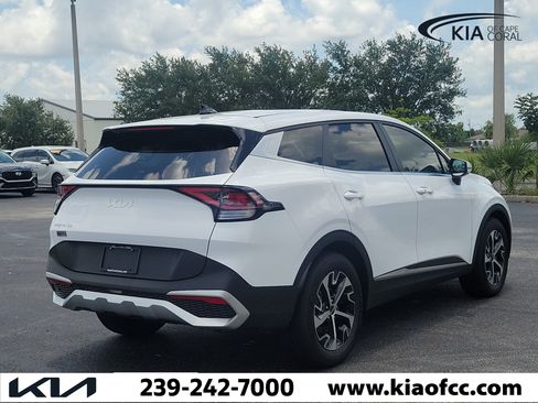Certified 2025 Kia Sportage EX FWD image 6