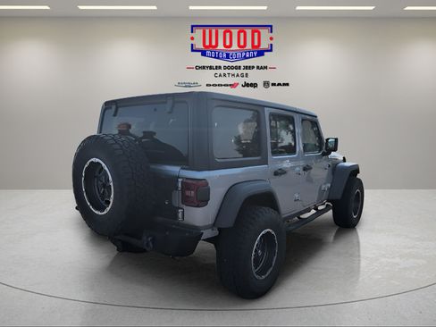 Used 2018 Jeep Wrangler Unlimited Sport S AWD/4WD image 2