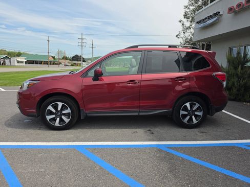 Used 2018 Subaru Forester 2.5i Premium AWD/4WD image 7