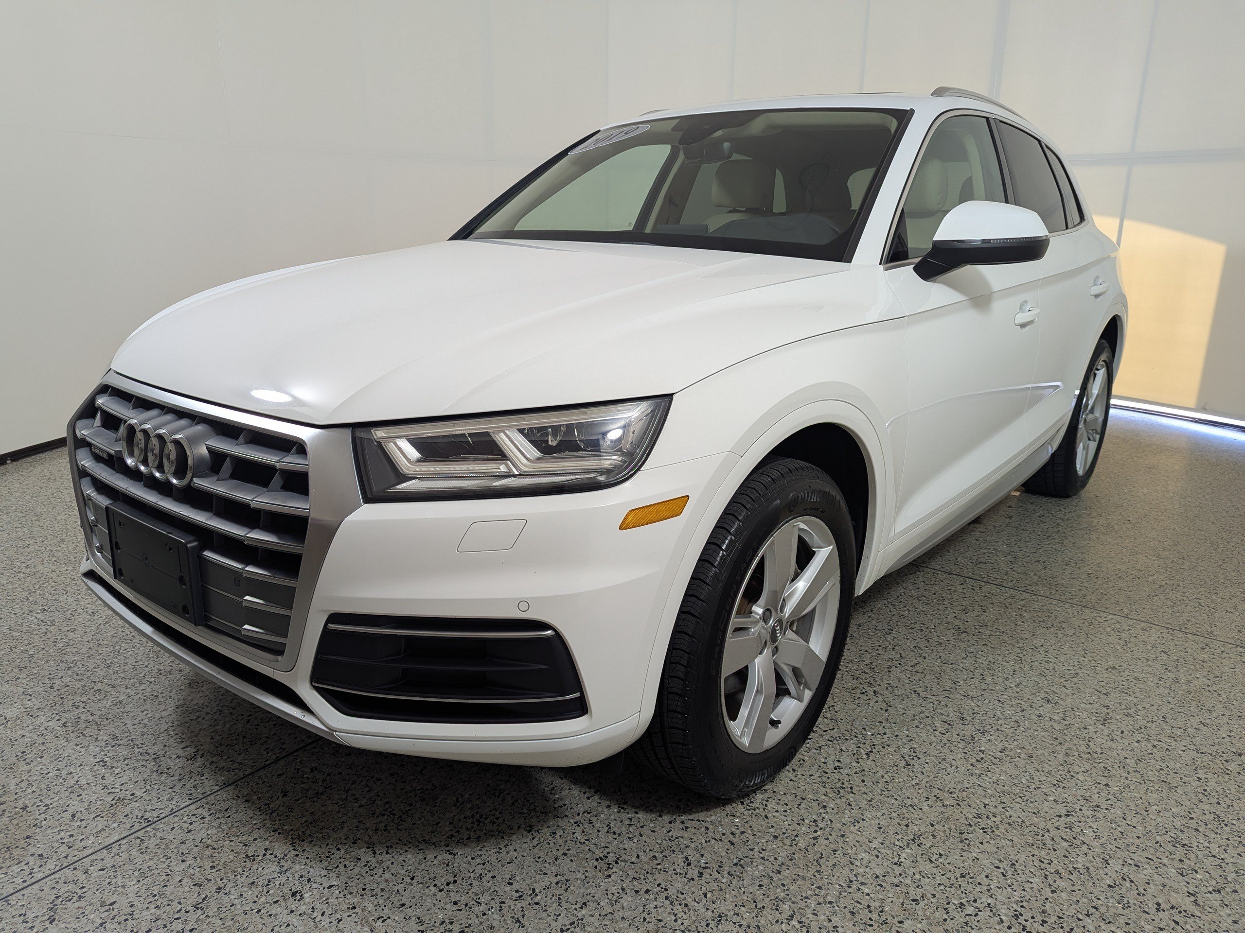 Used 2019 Audi Q5 2.0T Premium Plus w/ Premium Plus Package AWD/4WD image 3