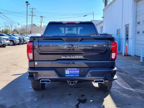 Used 2022 GMC Sierra 1500 Elevation w/ Elevation Premium Package AWD/4WD image 4