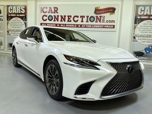 Used 2019 Lexus LS 500 F Sport image 2