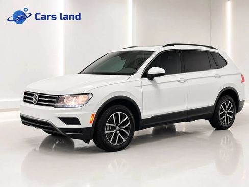 Used 2018 Volkswagen Tiguan SE w/ Panoramic Sunroof Package AWD/4WD image 6