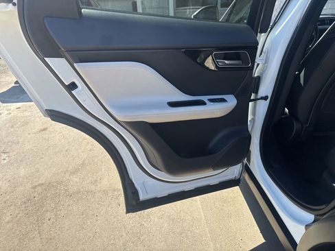 Used 2017 Jaguar F-PACE R-Sport AWD/4WD image 30