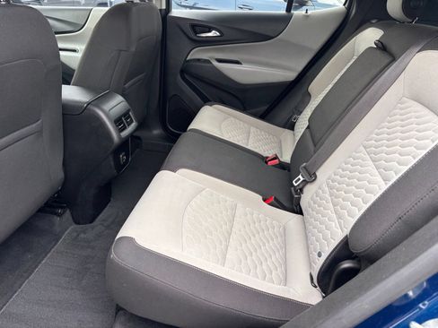 Used 2020 Chevrolet Equinox LT w/ LPO, Cargo Package FWD image 16