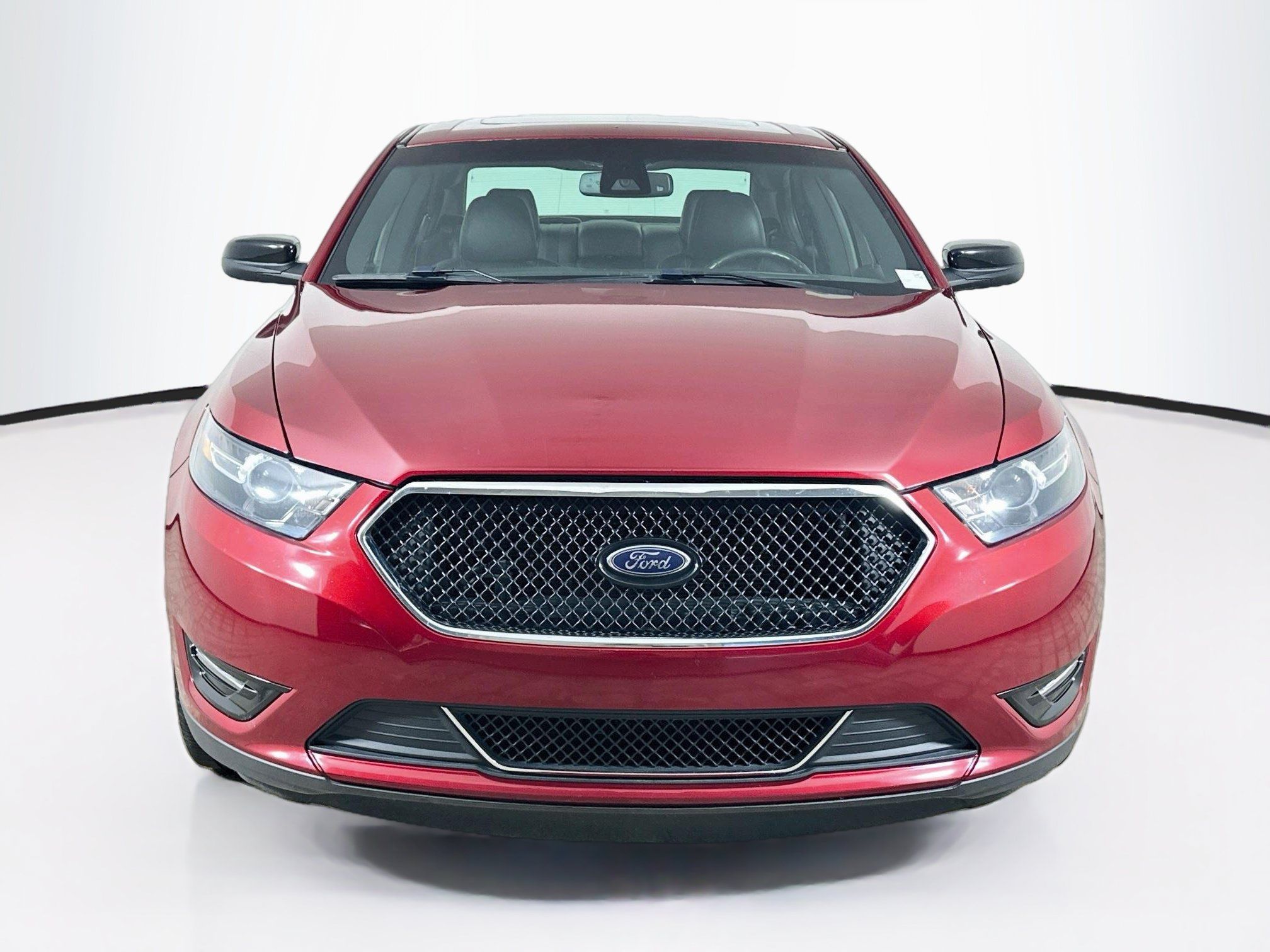 Used 2018 Ford Taurus SHO AWD/4WD image 2