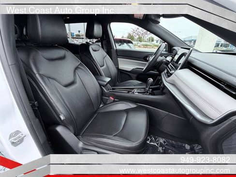 Used 2025 Jeep Compass Limited AWD/4WD image 16