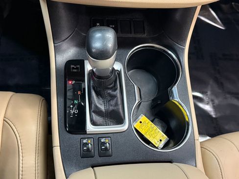 Used 2017 Toyota Highlander XLE image 37