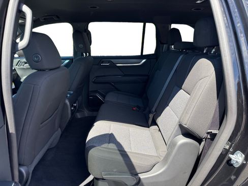 Used 2025 GMC Acadia Elevation w/ LPO, Floor Liner Package FWD image 16