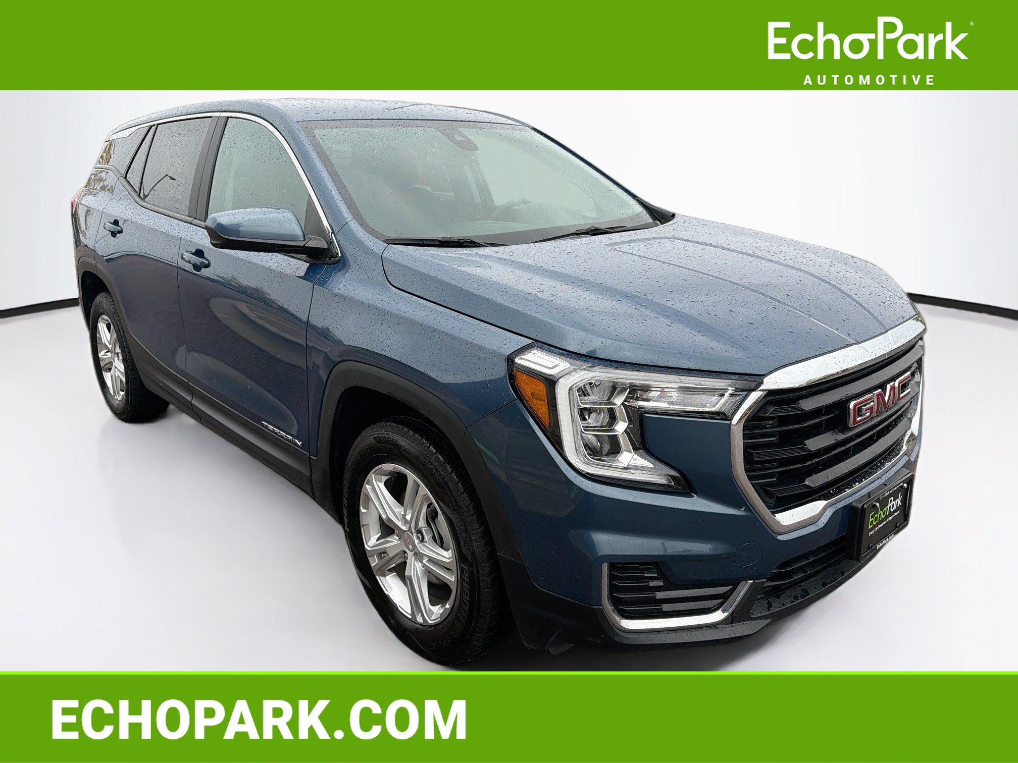 Used 2024 GMC Terrain SLE AWD/4WD image 1