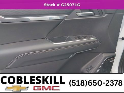 New 2025 GMC Acadia Elevation w/ Elevation Premium Package image 12