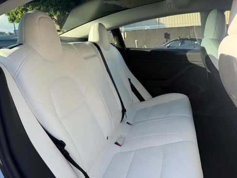 Used 2022 Tesla Model 3 RWD image 13