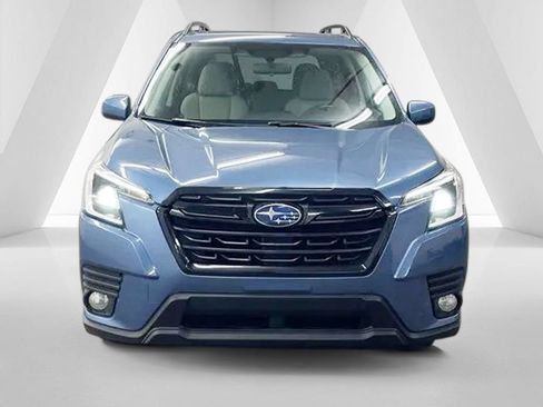 Used 2023 Subaru Forester Premium AWD/4WD image 2