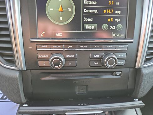 Used 2016 Porsche Macan S image 25