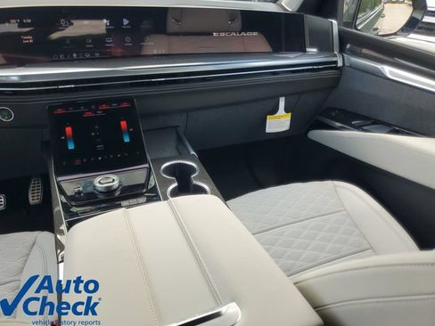 Used 2026 Cadillac Escalade V w/ LPO, ONYX Package AWD/4WD image 18
