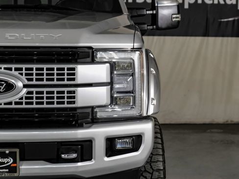 Used 2019 Ford F250 Platinum w/ Platinum Ultimate Package image 41