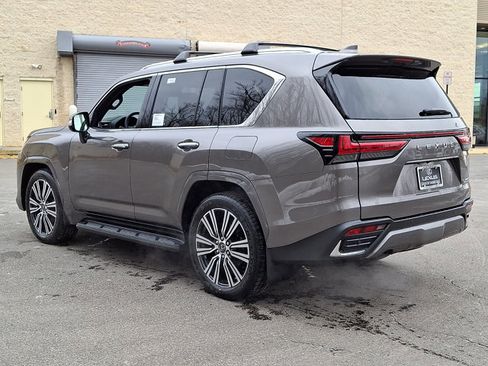 New 2026 Lexus LX 600 4WD w/ Luxury Package image 3