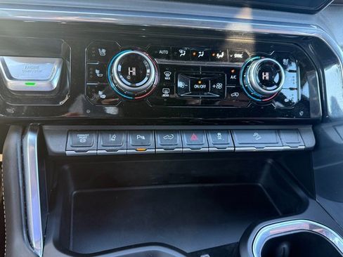 Used 2024 GMC Sierra 2500 Denali Ultimate image 18