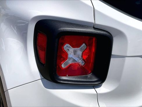 Used 2023 Jeep Renegade Trailhawk AWD/4WD image 28