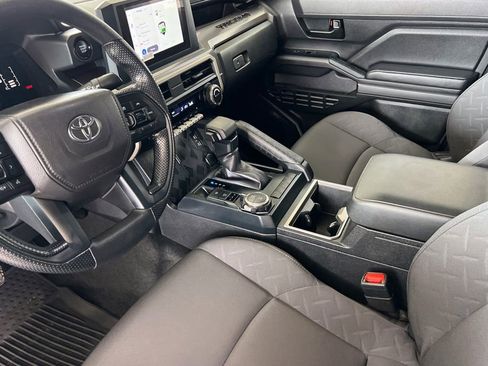 Certified 2025 Toyota Tacoma SR5 AWD/4WD image 13