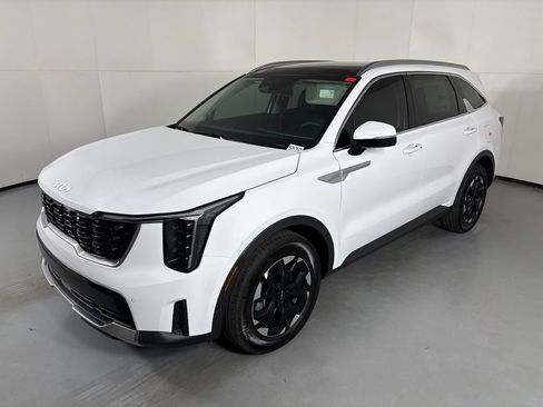 New 2026 Kia Sorento S FWD image 4