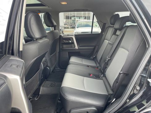 Used 2019 Toyota 4Runner SR5 Premium AWD/4WD image 14