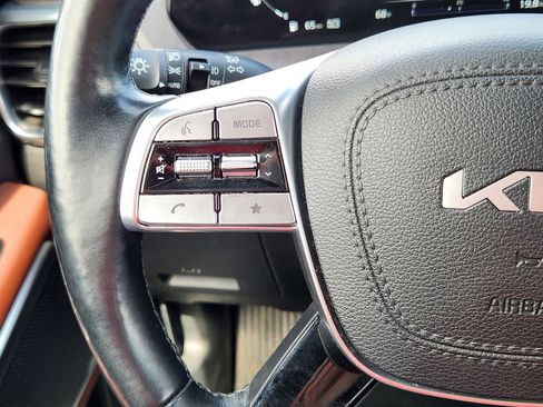 Certified 2024 Kia Telluride SX Prestige AWD/4WD image 18