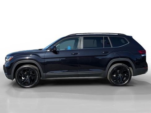 Certified 2023 Volkswagen Atlas SE w/ Panoramic Sunroof Package AWD/4WD image 2