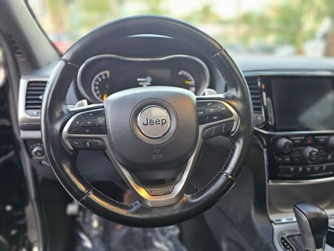 Used 2020 Jeep Grand Cherokee Altitude image 24