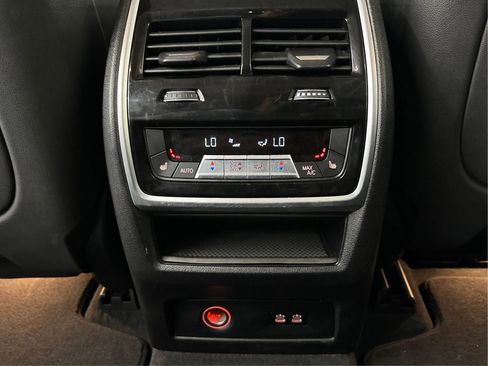 Used 2019 BMW X7 xDrive50i w/ Luxury Seating Package image 28