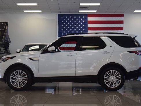 Used 2017 Land Rover Discovery HSE image 15