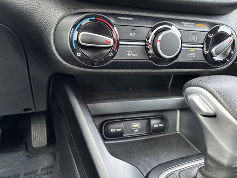 Used 2024 Kia Soul LX w/ Option Group 015 image 19