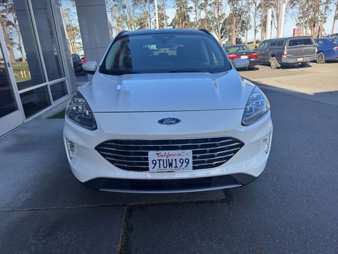 Used 2021 Ford Escape Titanium w/ Titanium Elite Package image 31