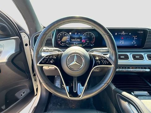 Used 2025 Mercedes-Benz GLS 450 4MATIC image 42