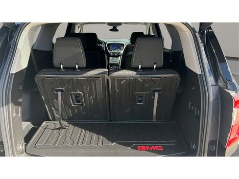 Used 2023 GMC Acadia SLE w/ Driver Convenience Package image 21