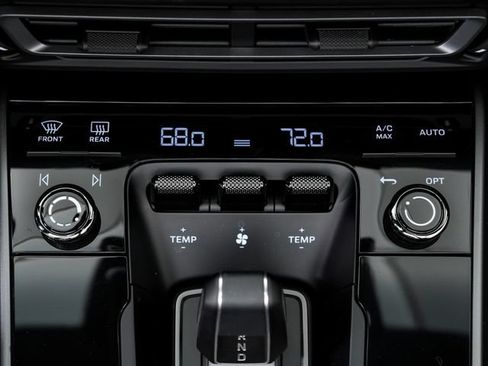 Certified 2024 Porsche 911 Carrera RWD image 23