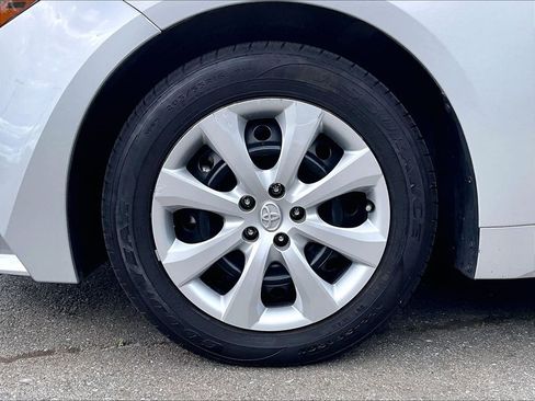 Used 2024 Toyota Corolla LE FWD image 7
