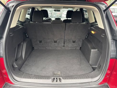 Used 2017 Ford Escape SE image 12