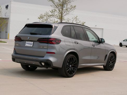 Used 2026 BMW X5 xDrive40i w/ M Sport Package AWD/4WD image 9