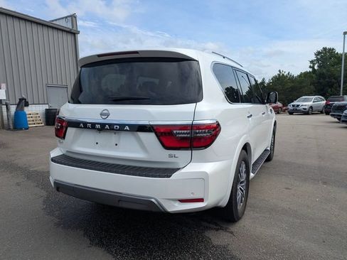 Used 2024 Nissan Armada SL w/ Captain's Chairs Package AWD/4WD image 2