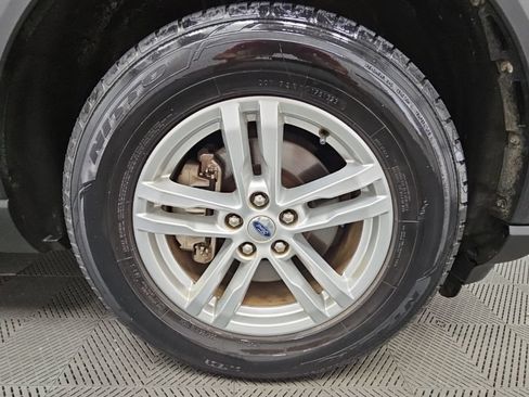 Used 2021 Ford Explorer XLT RWD image 48