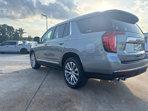 Used 2023 GMC Yukon Denali RWD image 3