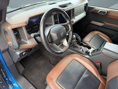 Used 2023 Ford Bronco Outer Banks image 4