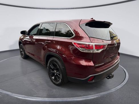 Used 2015 Toyota Highlander Plus AWD/4WD image 3