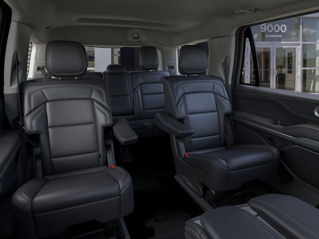 New 2026 Lincoln Navigator Premiere AWD/4WD image 11